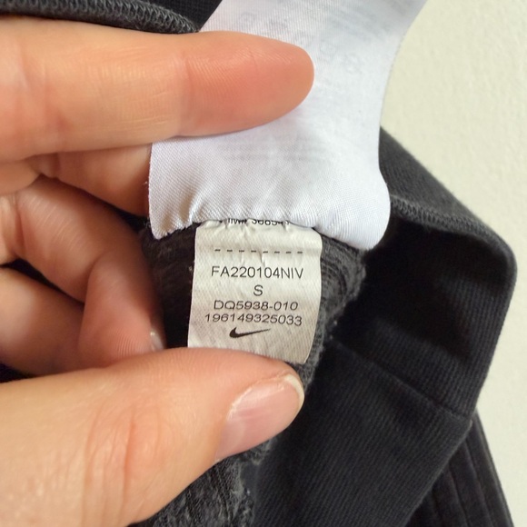 Nike Sportswear Black Velour Cropped 1/4 Zip Long Sleeve Collared Top size Small - Picture 11 of 11